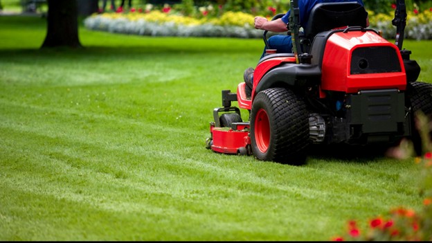 Lawn Care Services in Leawood